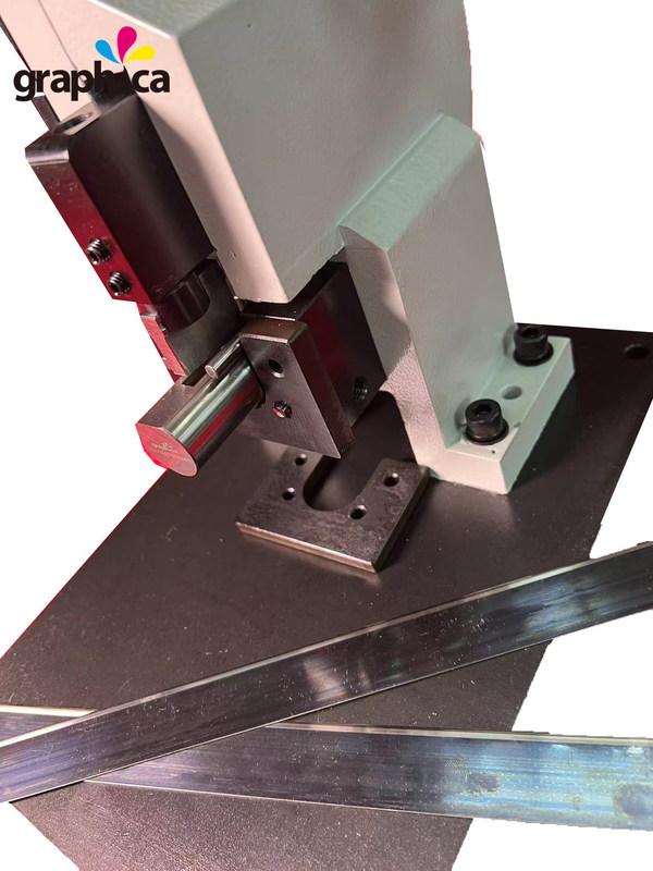 Ανθεκτικός σιδηροδρομικός σχοινίς για το κόψιμο με λεπίδα και μαχαίρι για τον κατασκευαστή πετσέτας 1pcs 3pt Μέγιστο πάχος κανόνας